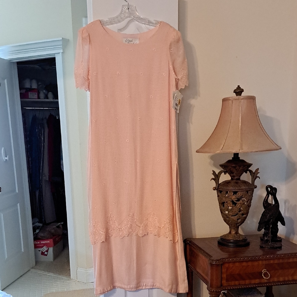 Sarah Elizabeth Soft Peach Midi Dress